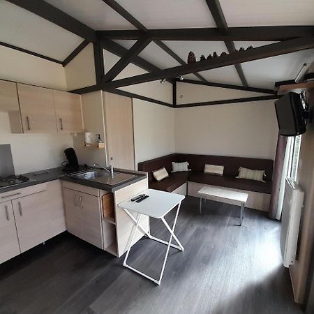Camping Au Tour De L'Aveyron LʼHospitalet-du-Larzac Exteriör bild