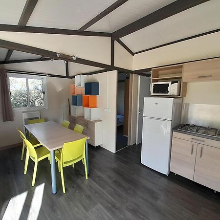 Camping Au Tour De L'Aveyron LʼHospitalet-du-Larzac Exteriör bild