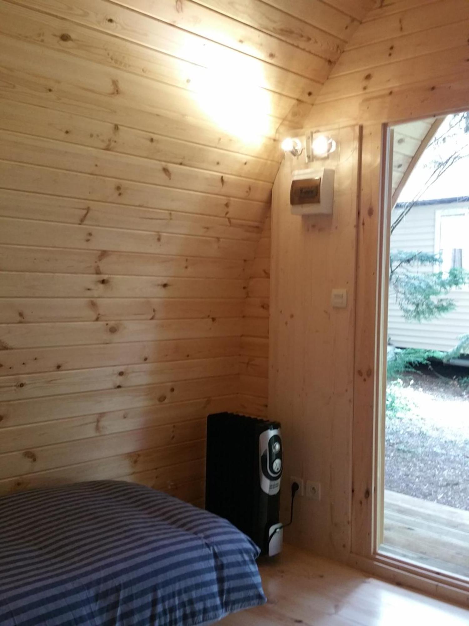 Camping Au Tour De L'Aveyron LʼHospitalet-du-Larzac Rum bild
