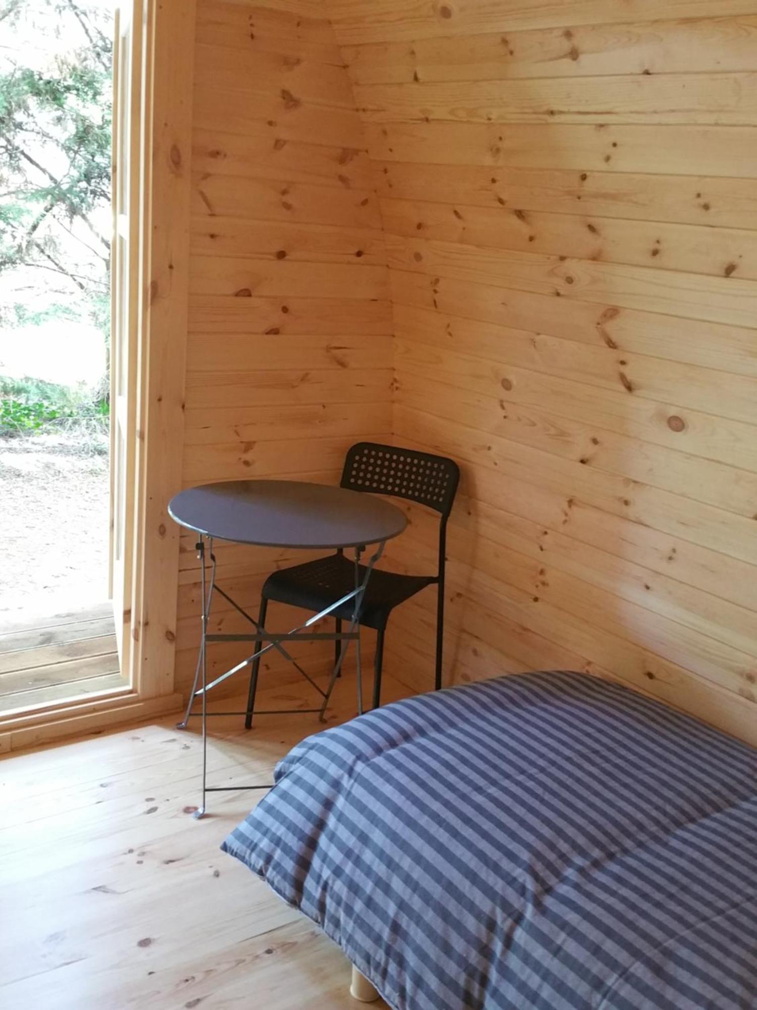 Camping Au Tour De L'Aveyron LʼHospitalet-du-Larzac Rum bild
